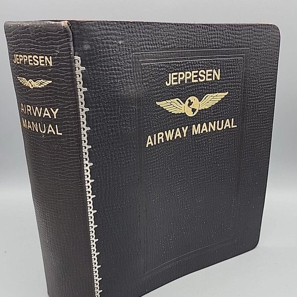 Jeppesen Airway Manual 7-Ring Spiral Binder with Plastic Protector Pages Vintage - Picture 12 of 12